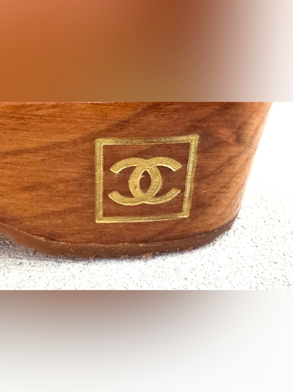 CHANEL Vintage Brown Patent Wood CC Clog Sandals Patent CC Slides EU 39 - Picture 6 of 11